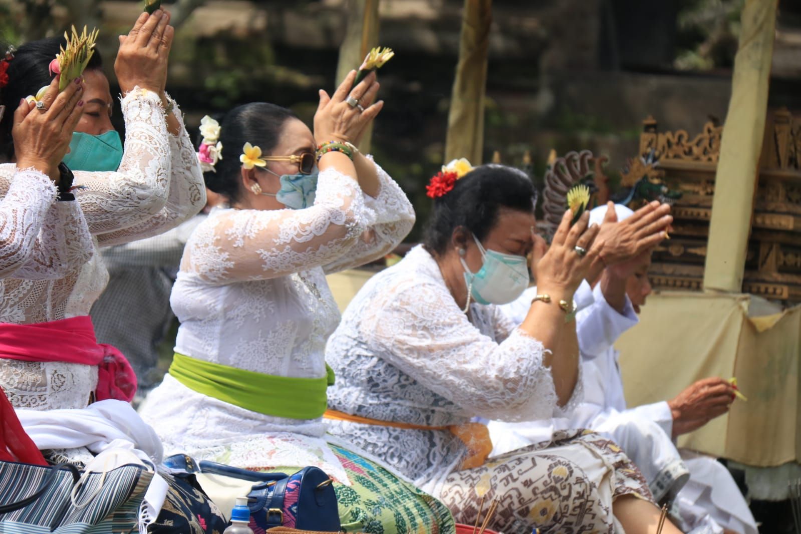 podiumnews.com-Persembahyangan Peneduh Jagat di Pura Mandhara Giri Semeru Agung Lumajang